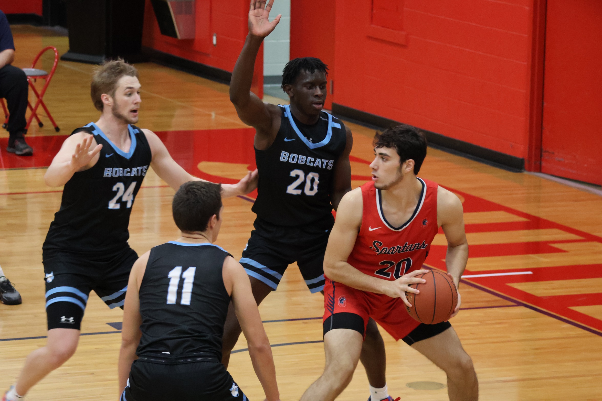 Southwestern men&rsquo;s basketball displays tenacity in weekend contests