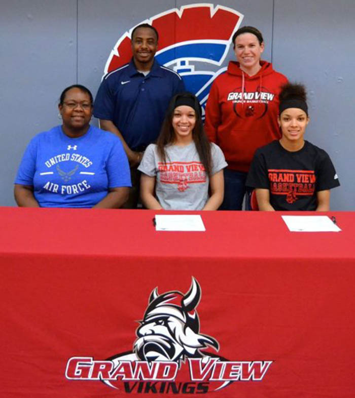 Carter Twins to Continue Playing at Grand View University